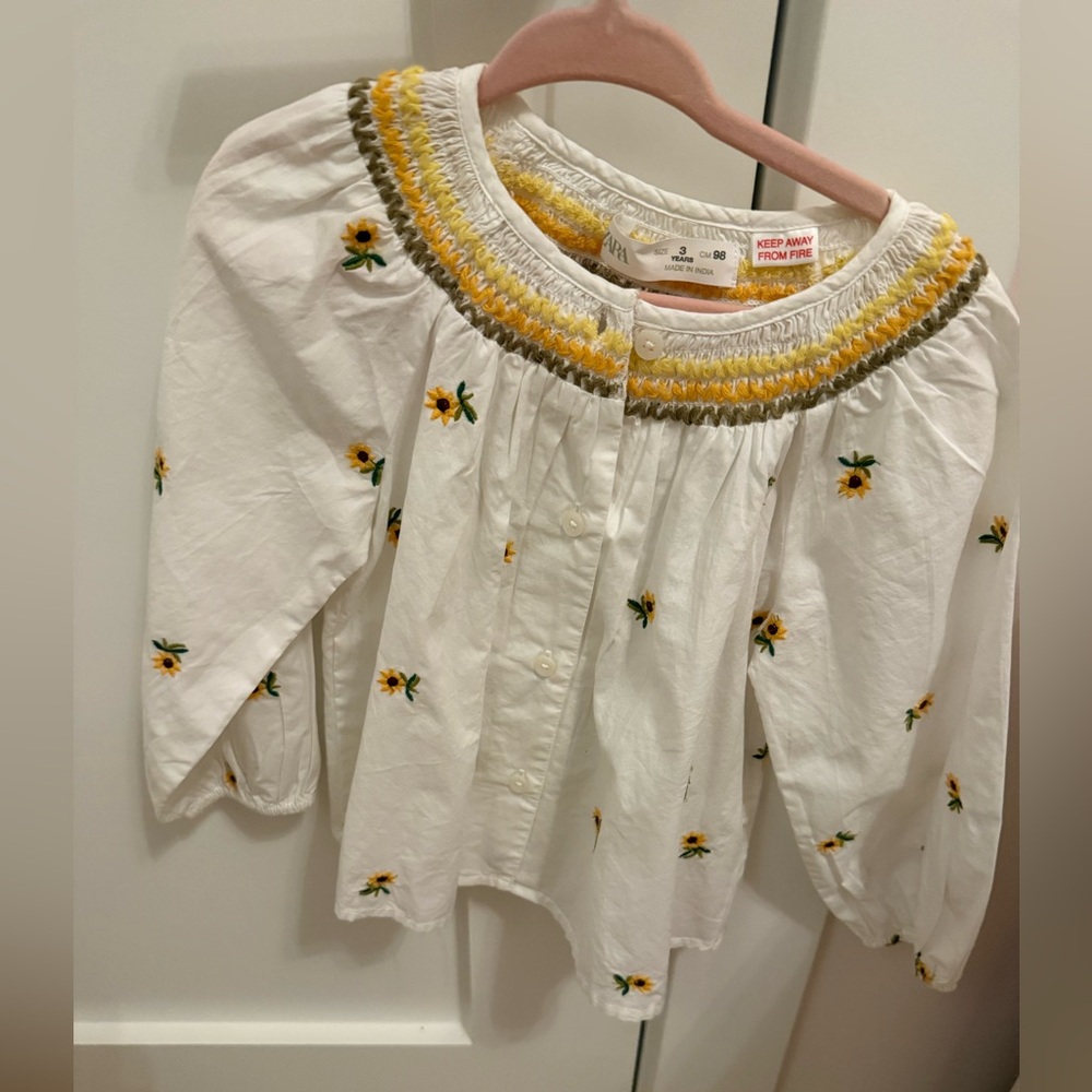 Zara Kids White Blouse with Yellow Sunflower Embroidery 3T